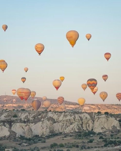 Conjunctivitis Treatment in Avanos | Online Prescription | Hot air balloons over Cappadocia at sunrise | E-rx.online