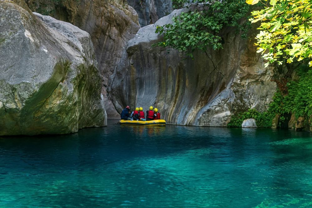 Rafting boat in the turquoise Koprulu Canyon near Manavgat | Dog Bite Treatment in Manavgat | Online Doctor & Online Prescription | E-rx.online